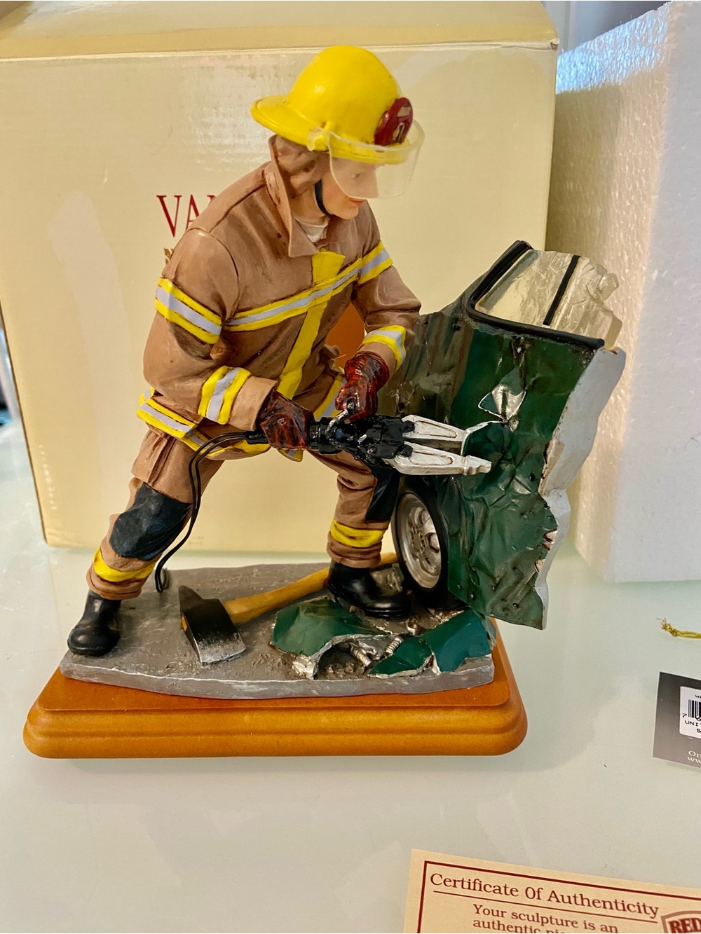 VANMARK RED HATS OF COURAGE LIMITED EDITION FIREFIGHTER FIGURINE "AT THE SCENE"